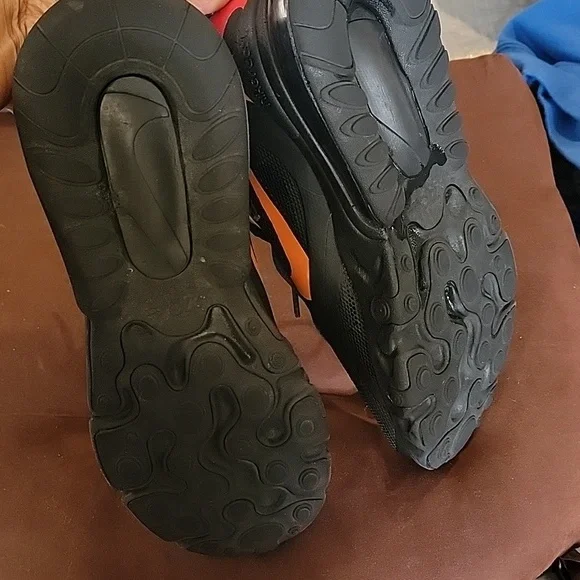 Nike - Picture 7 of 10